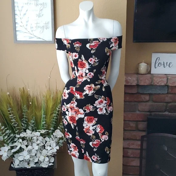 iris | Dresses | Iris Black Floral Off Shoulder Bodycon Dress Size L |  Poshmark